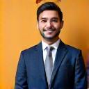Retrato de Javier P., cliente satisfecho.